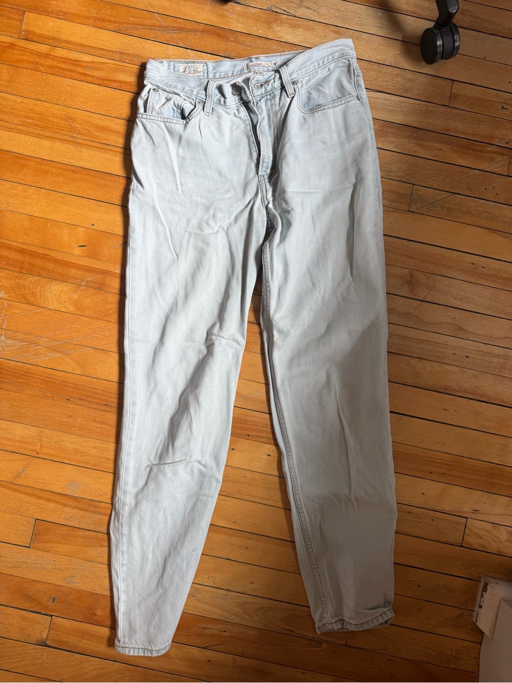 Levis Light Blue 80s Mom Jeans - Size 28